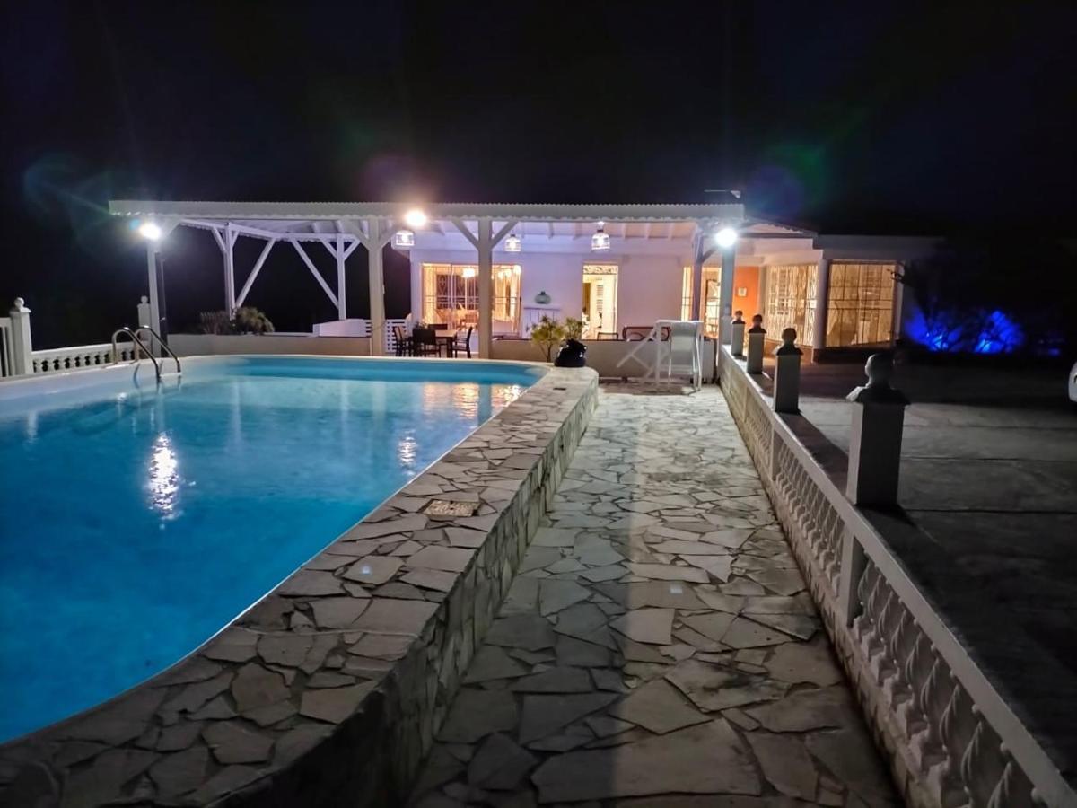 Domaine Des Tourterelles Villa Capesterre Exterior photo
